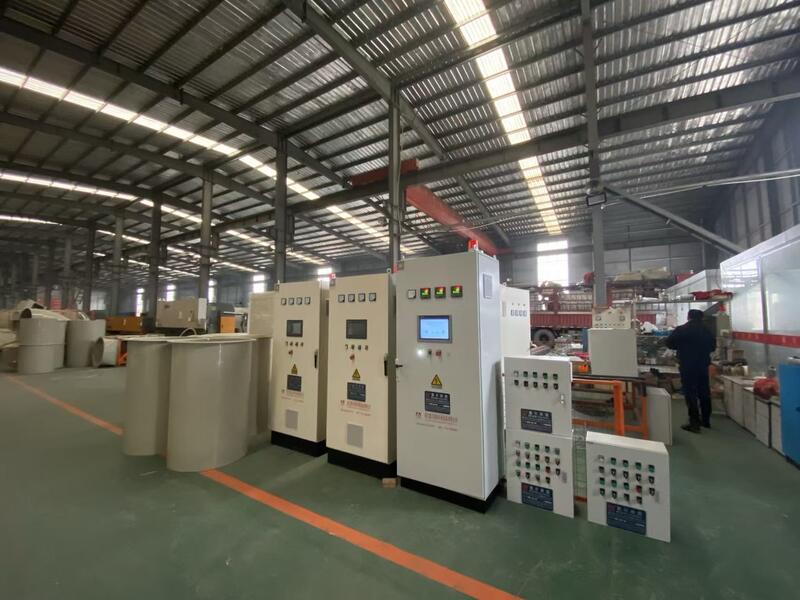 Zhejiang Huier Coating Environmental Protection Equipment Co., Ltd خط إنتاج المصنع