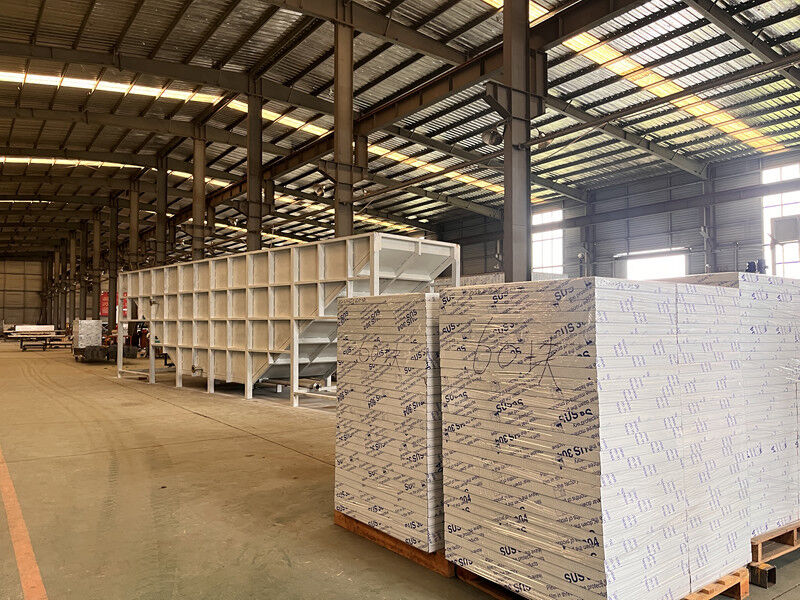 Zhejiang Huier Coating Environmental Protection Equipment Co., Ltd خط إنتاج المصنع